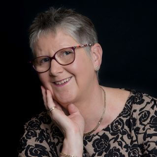Winner small image - Lesley Downs Relationship Coach